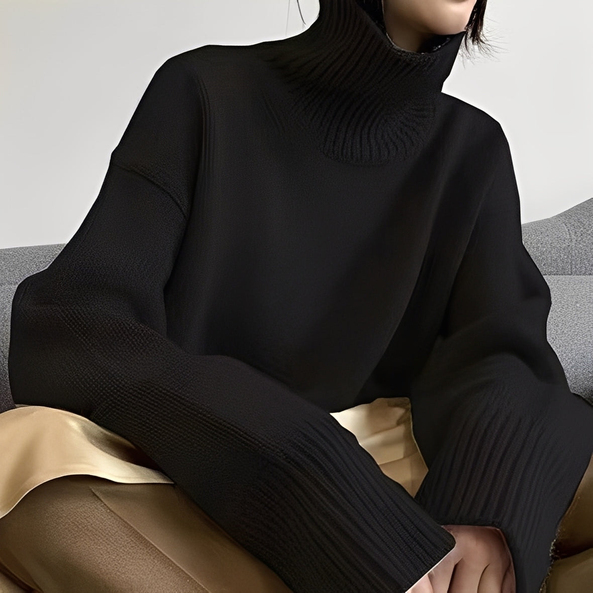 Clementine - Elegant turtleneck sweater for women
