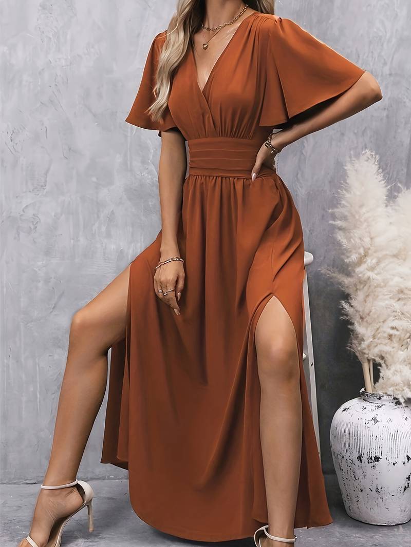 Juliette – Robe avec col à volants et taille froncée pour femmes