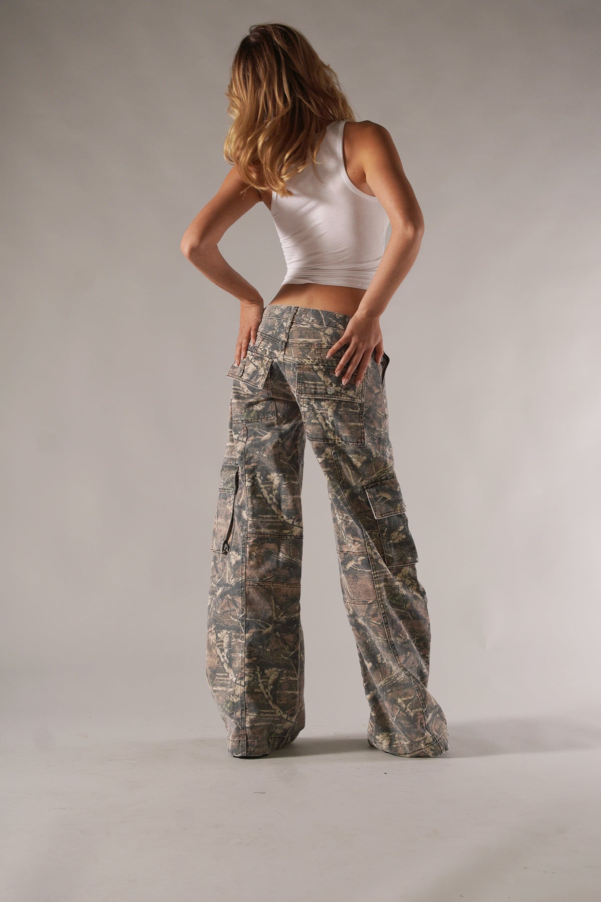 Odette - Pantalon cargo unisexe à motif camouflage