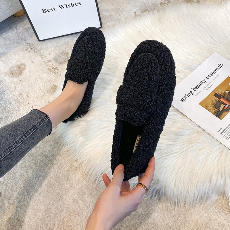 Kathleen - Chaussons en peluche doux et chic pour femmes