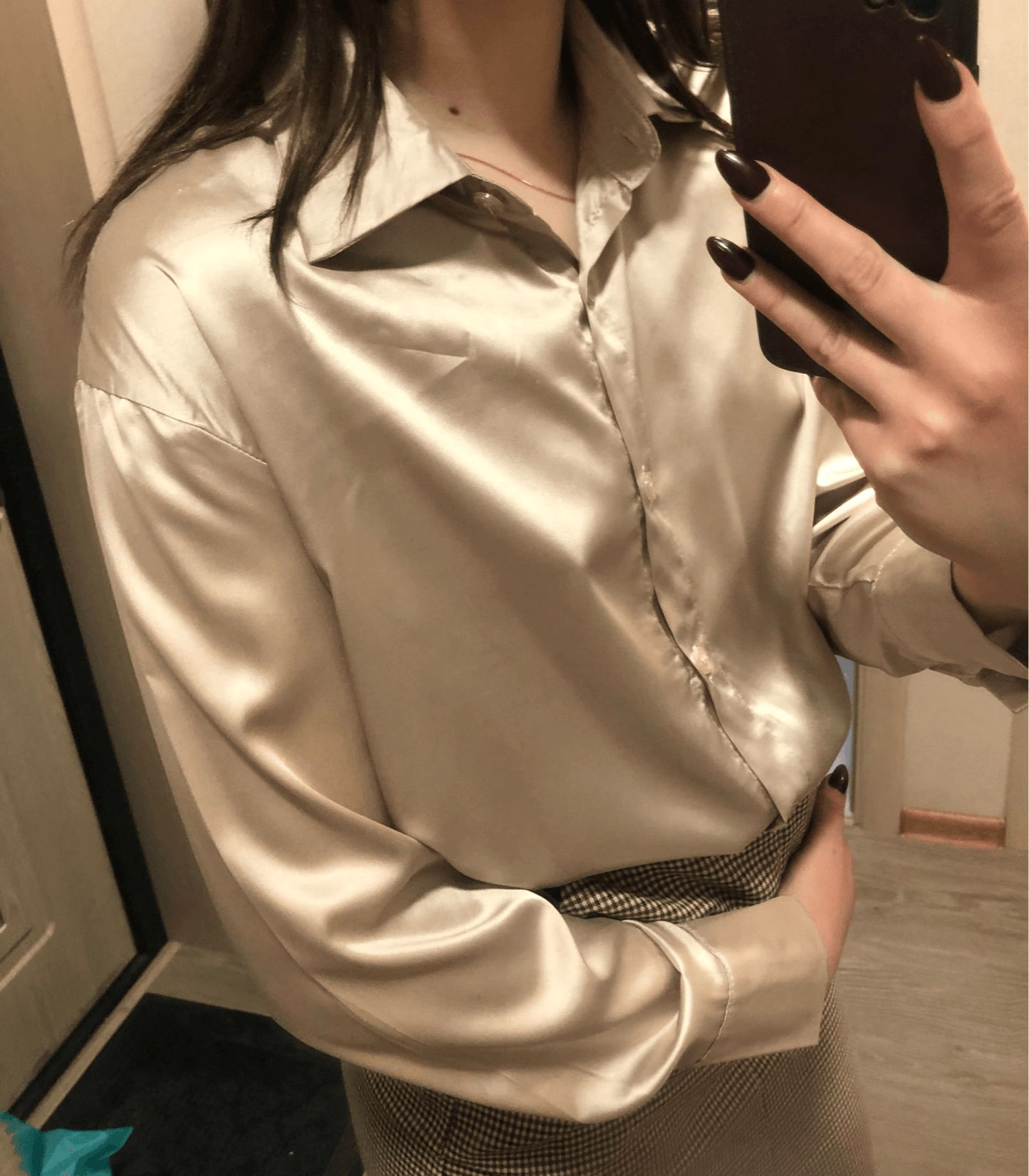 Jael - Blouse en satin de soie boutonnée