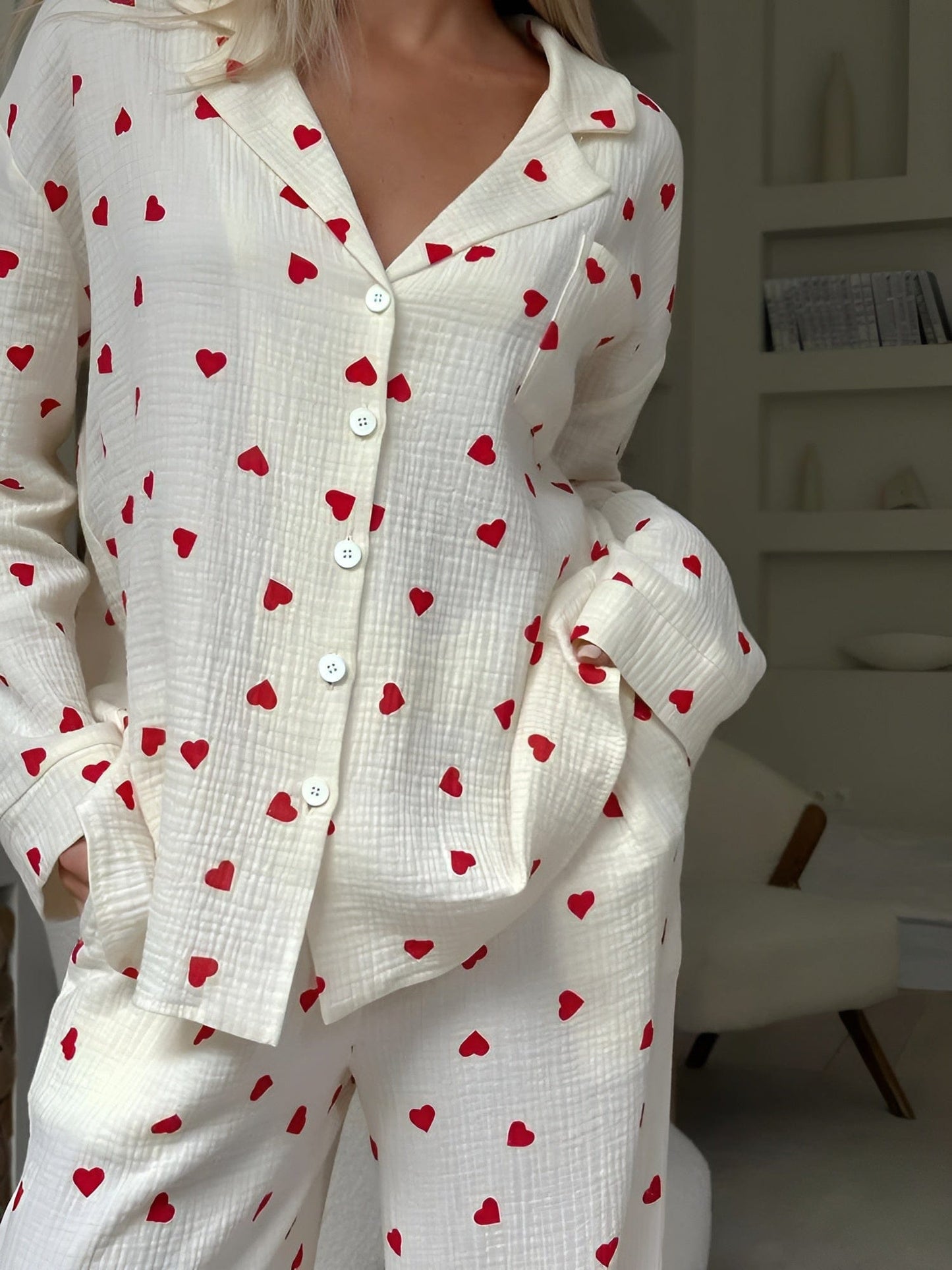 Lola – Pyjama chic avec motifs de cœurs