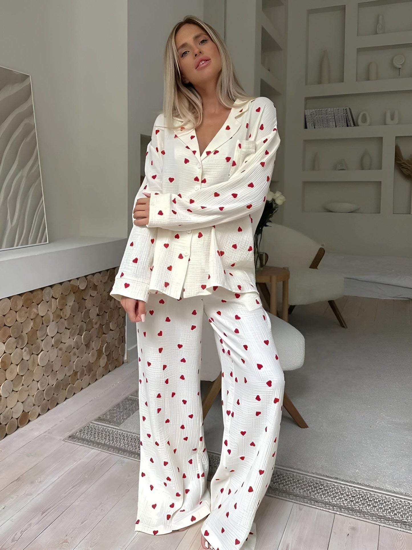Lola – Pyjama chic avec motifs de cœurs