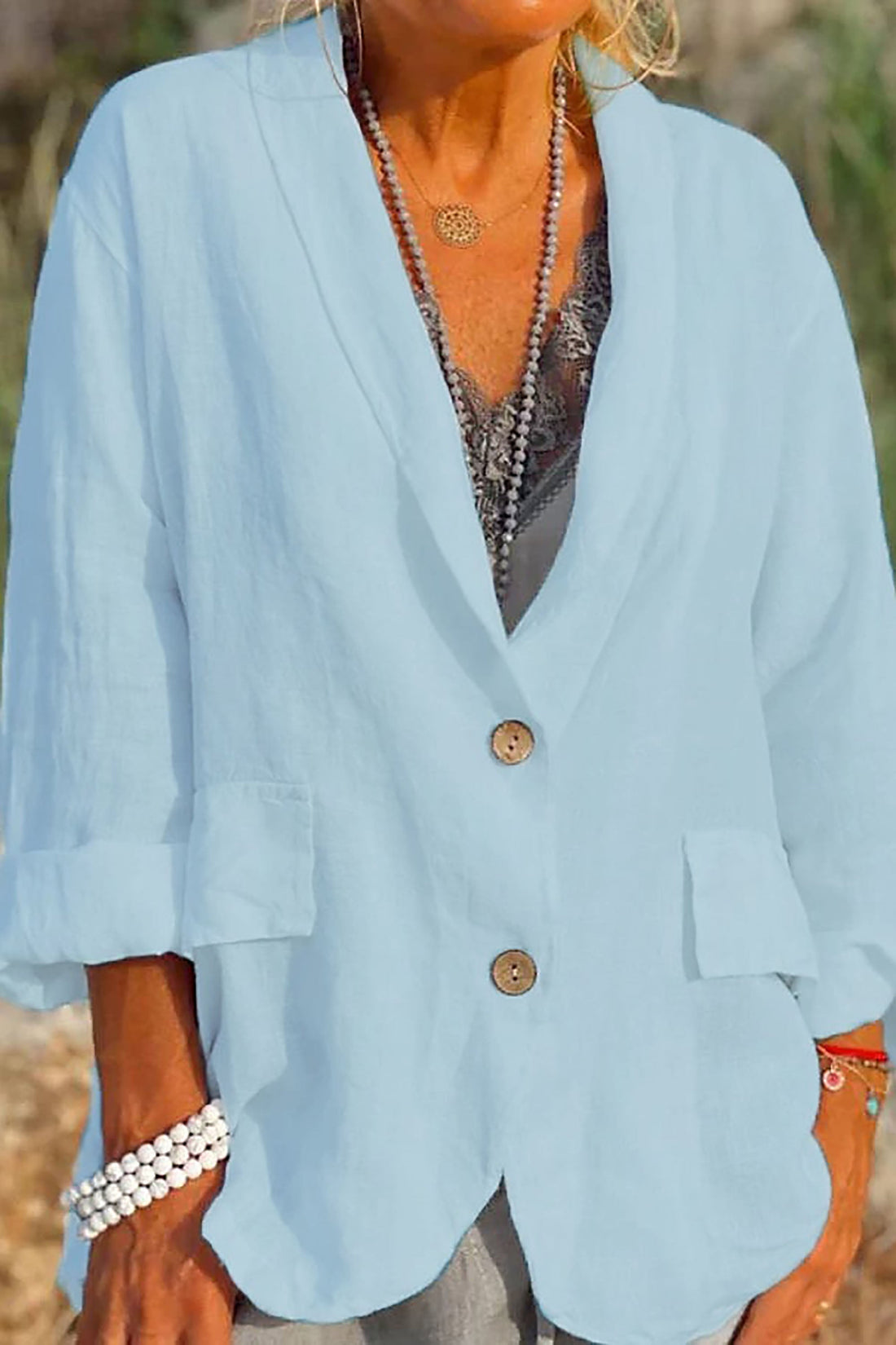 Jessica - Veste en lin aérienne dotée d'une élégante patte boutonnée