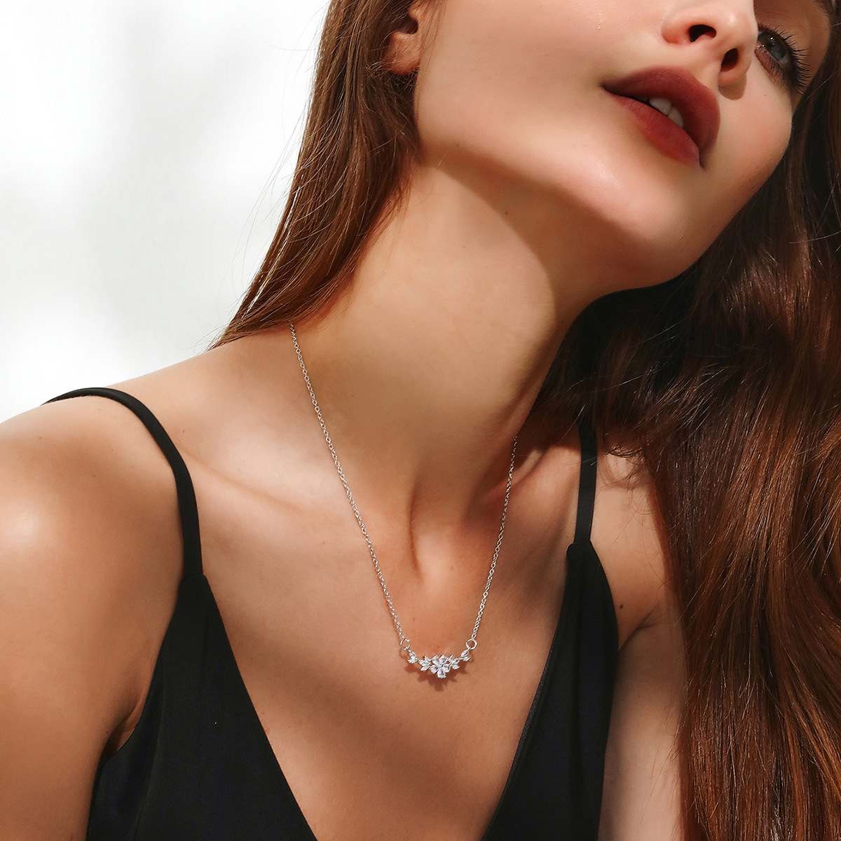 Collier avec charme de fleur - Collier de pétales en zircon