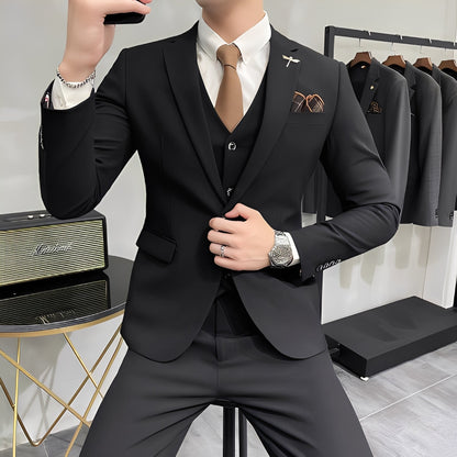 Marc - Refined three-piece men's suit