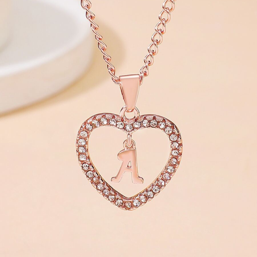 Collier de Cœur Initial en Cristal - Collier avec pendentif de cœur initial