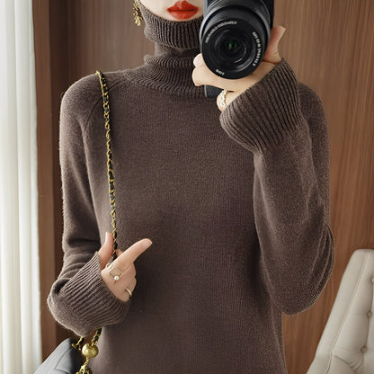 Kaycee - Modern knitted sweater with turtleneck for women