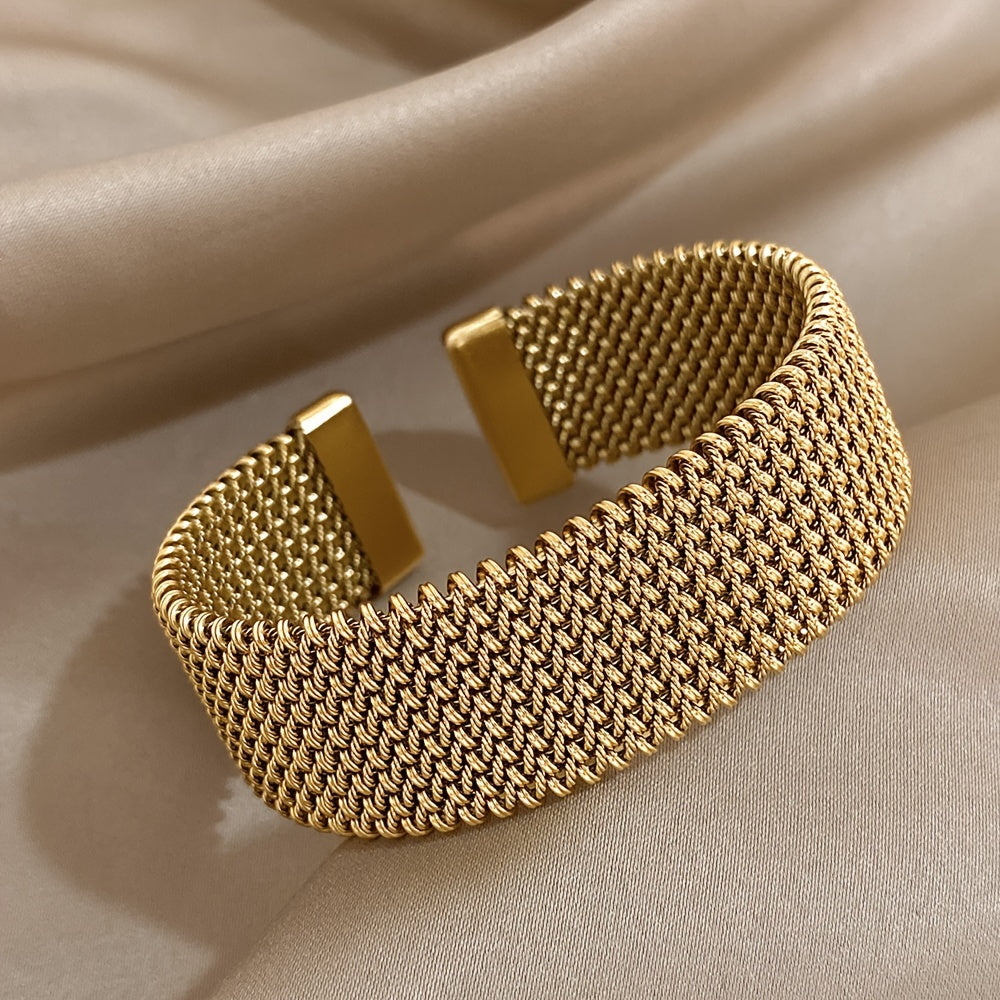 Raya – Bracelet en acier titane avec câble gravé