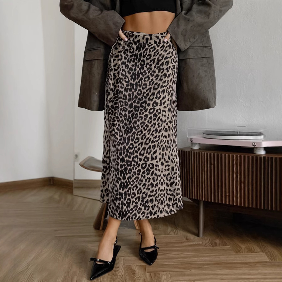 Regina - jupe à taille haute et imprimé léopard