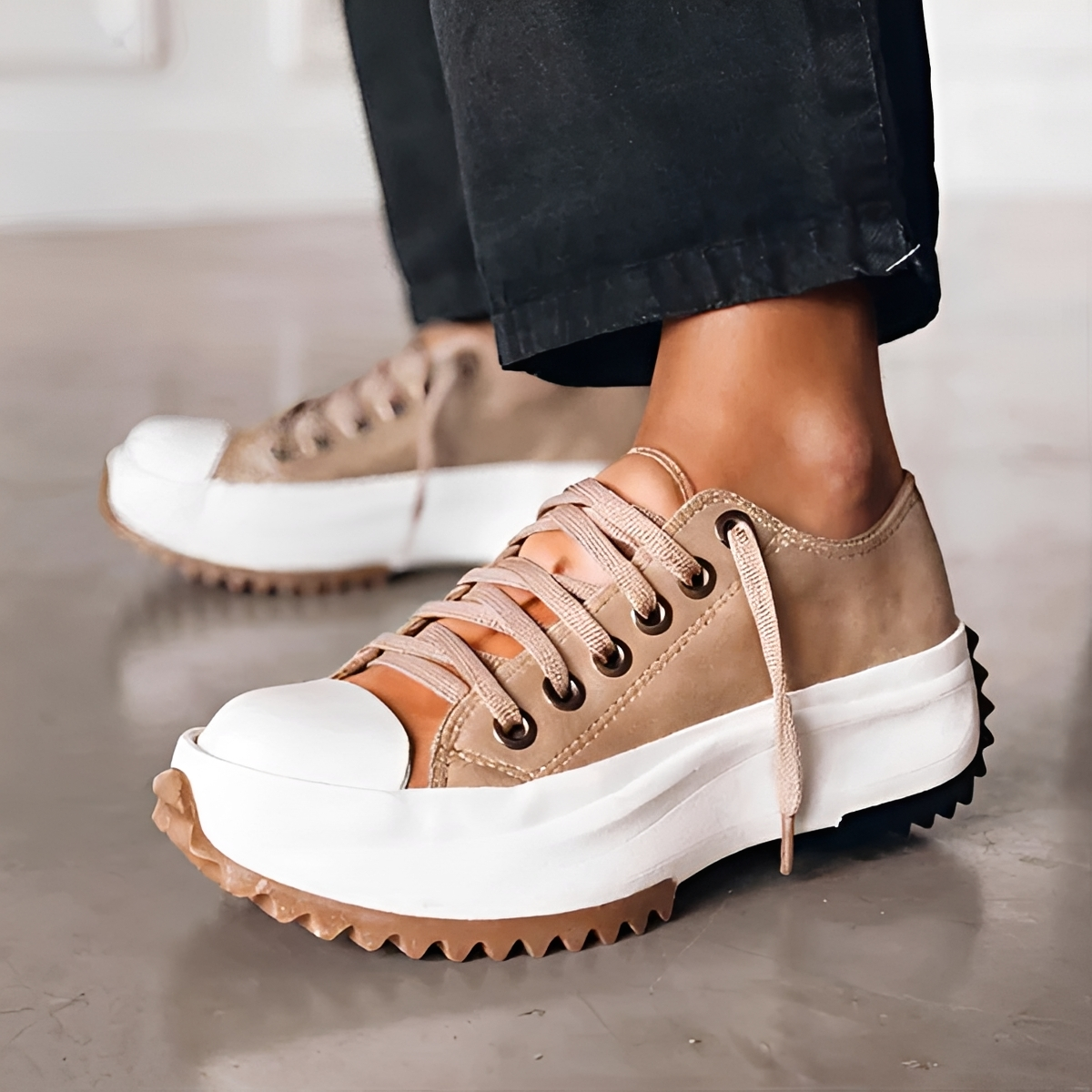 Caitlin - Chaussures Basses Élégantes