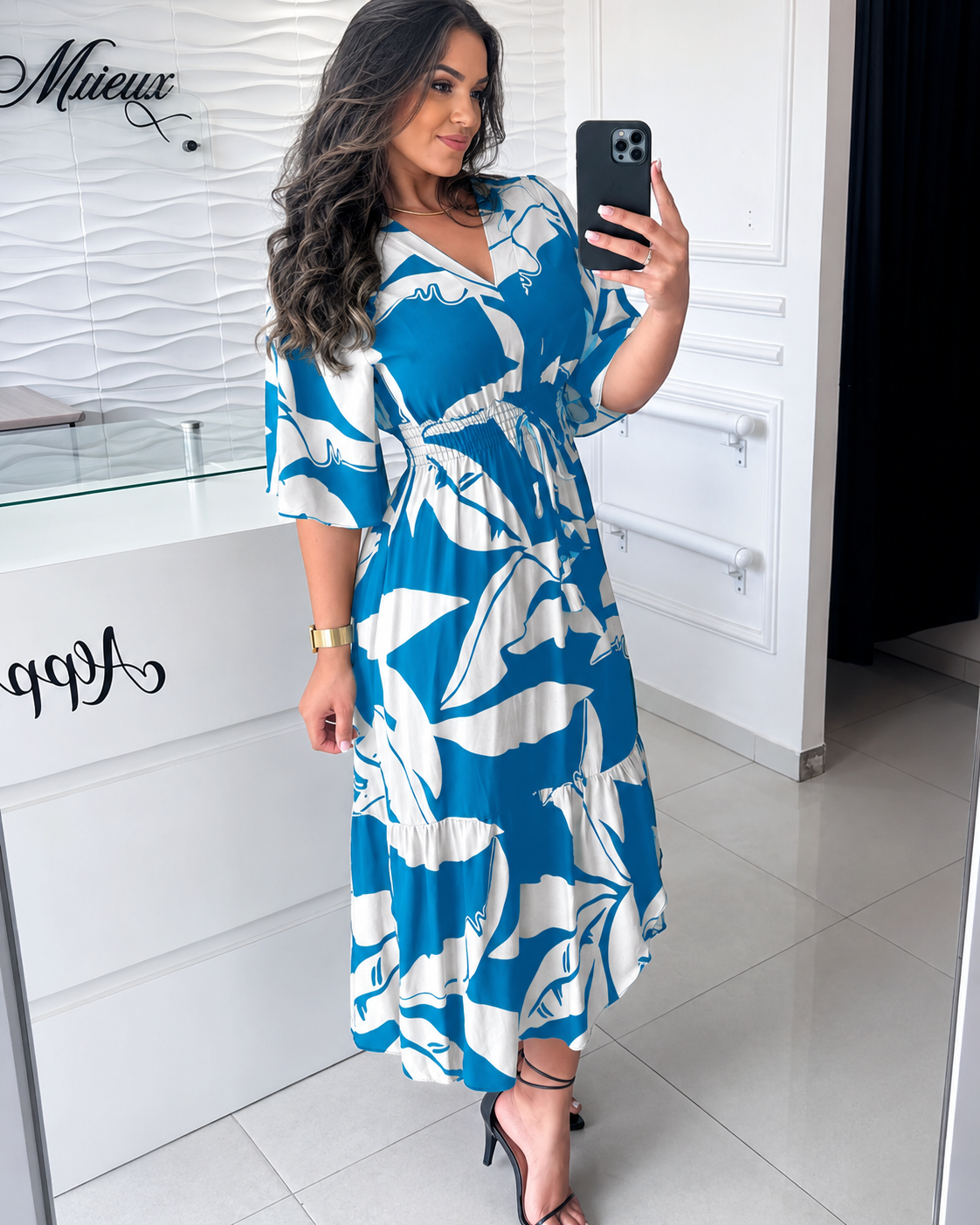 Agathe - Robe Midi Élégante avec Décolleté en V