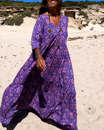 Lucienne - Robe à Col V à la Mode