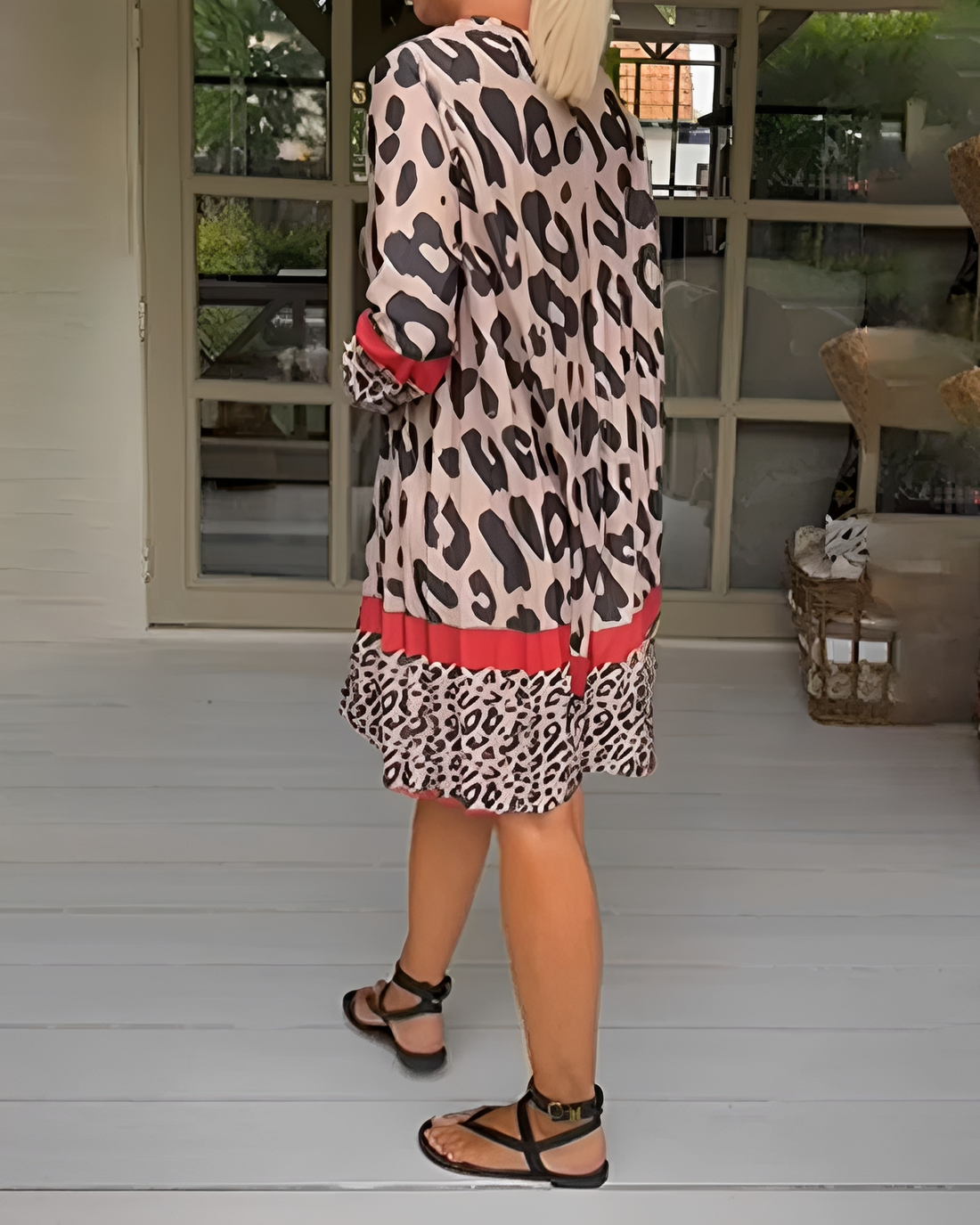 Marfie - Mini-robe élégante à col en V
