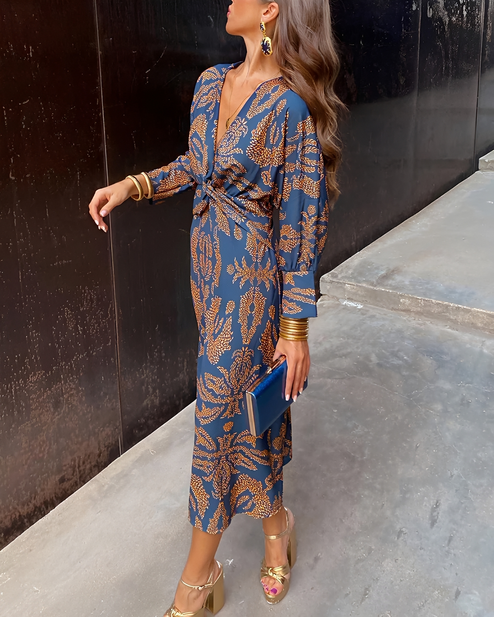 Alima - Robe vintage avec décolleté en V