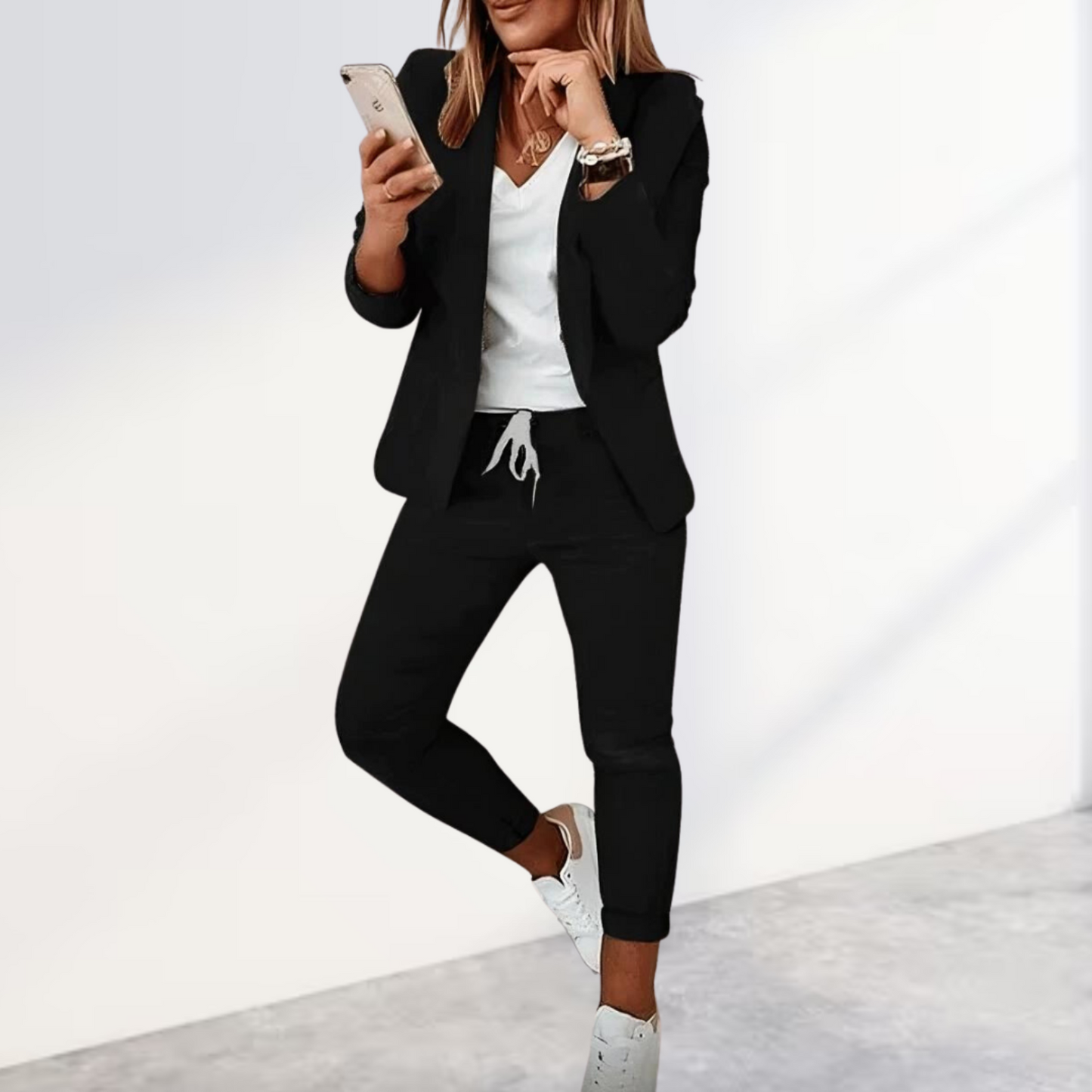 Amélie – Blazer Chic et Pantalon Coordonné