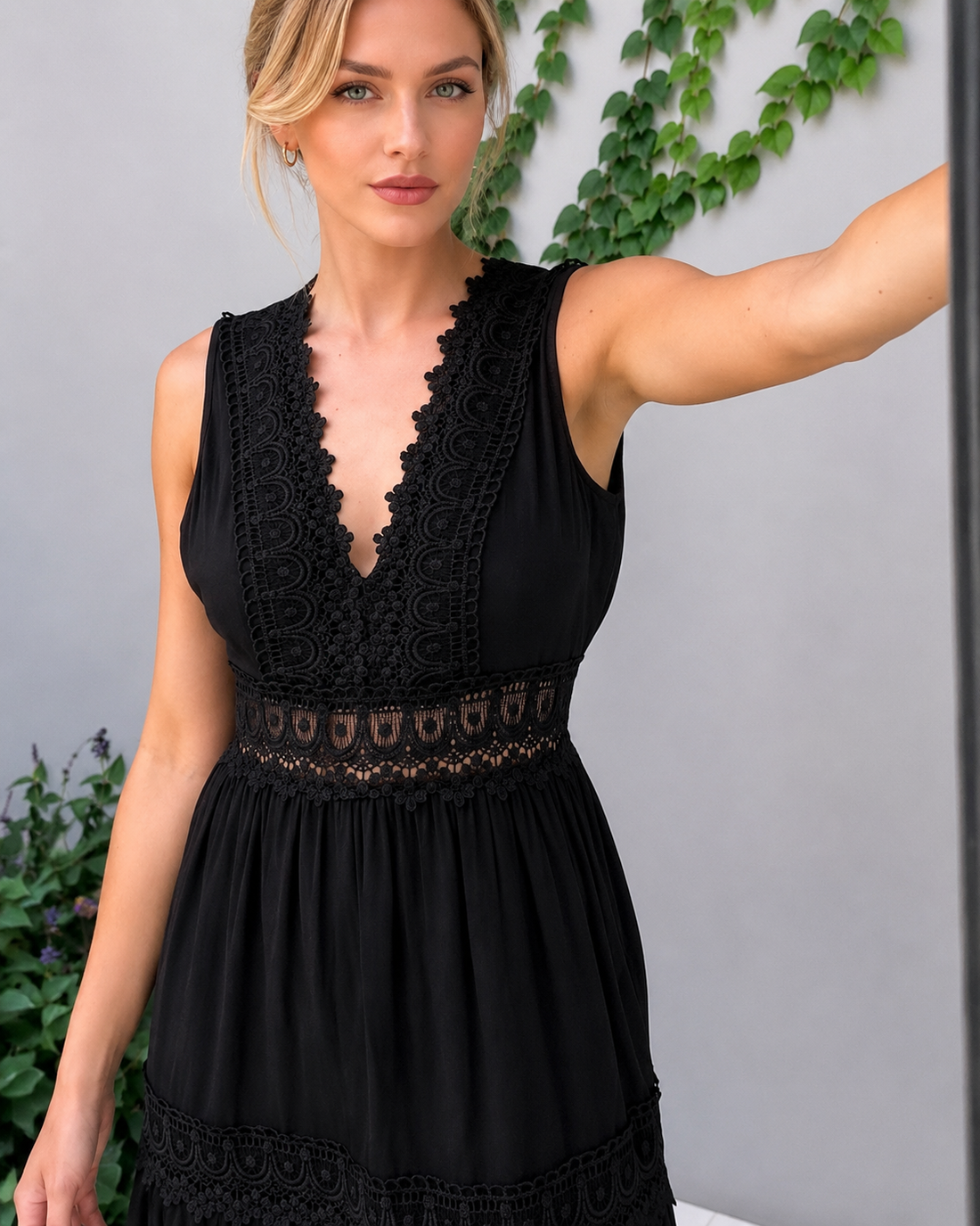 Shaquira - Robe Chic à Col en V