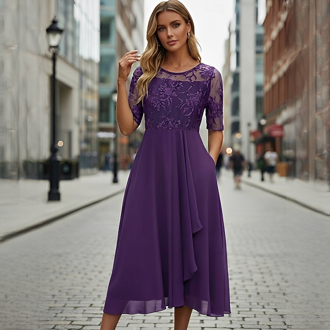 Victoria - Robe Élégante avec Dentelle Découpée