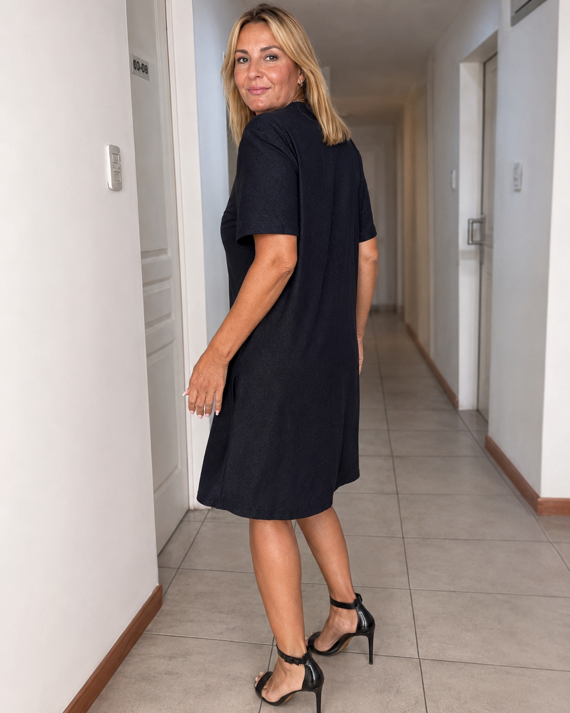 Marcelle - Robe Midi Sophistiquée