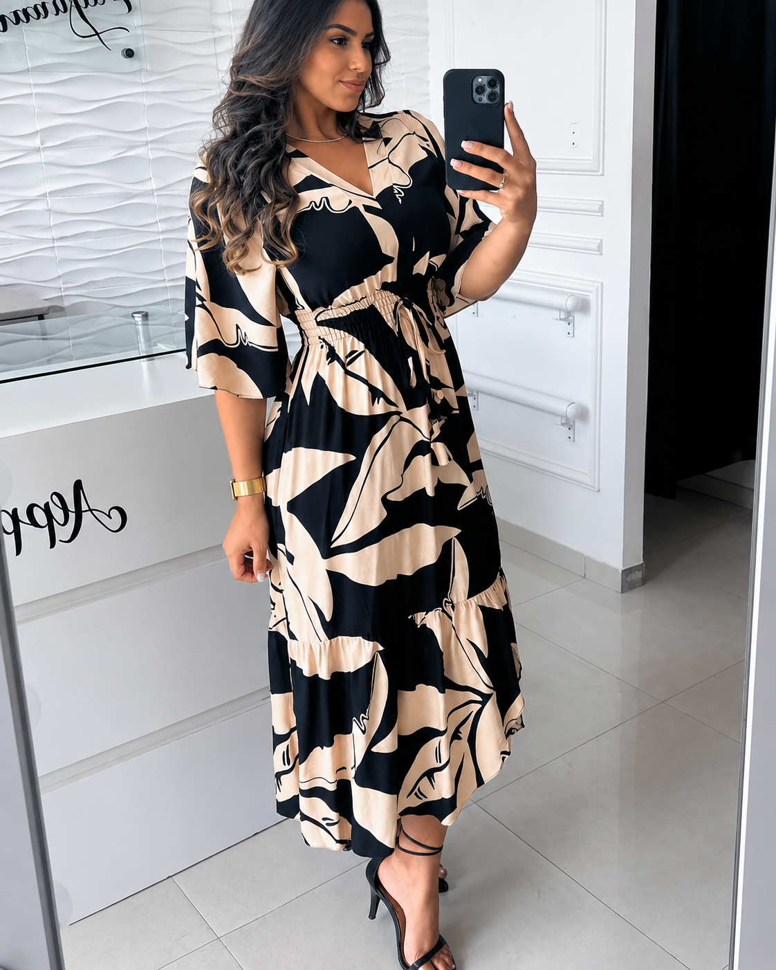Agathe - Robe Midi Élégante avec Décolleté en V