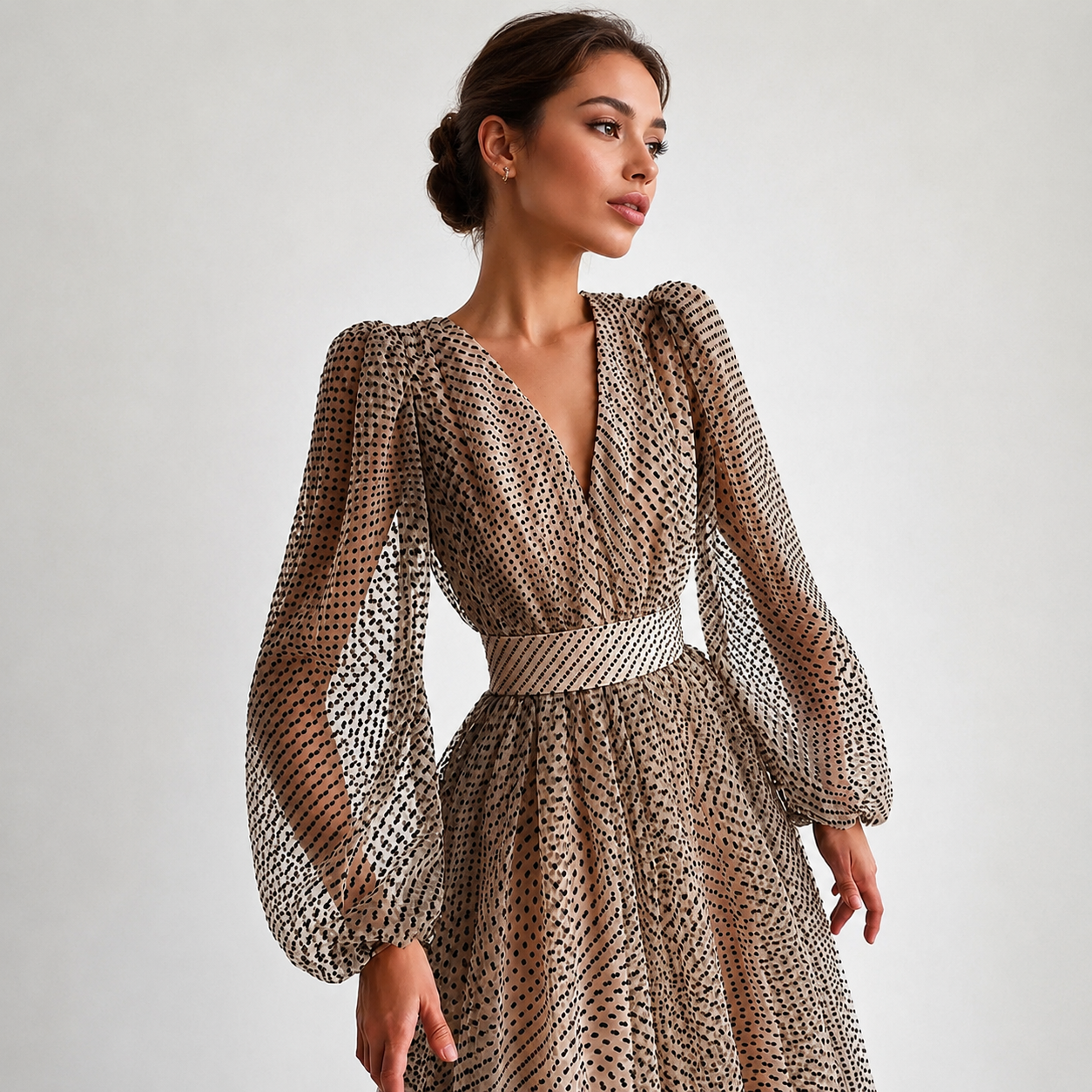 Emina - Robe Élégante à Manches Longues et Col V