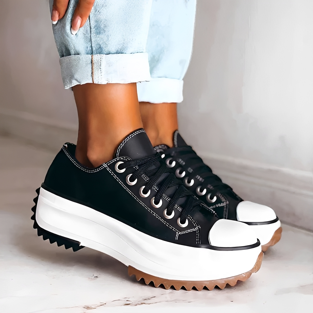 Caitlin - Chaussures Basses Élégantes