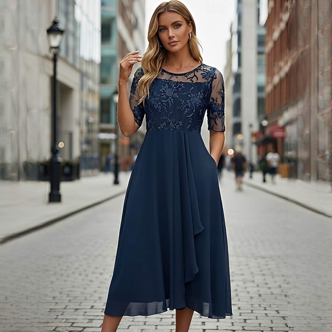 Victoria - Robe Élégante avec Dentelle Découpée