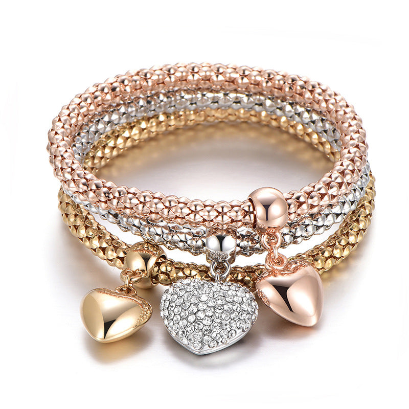 Aria – Bracelet en métal avec cœurs solides