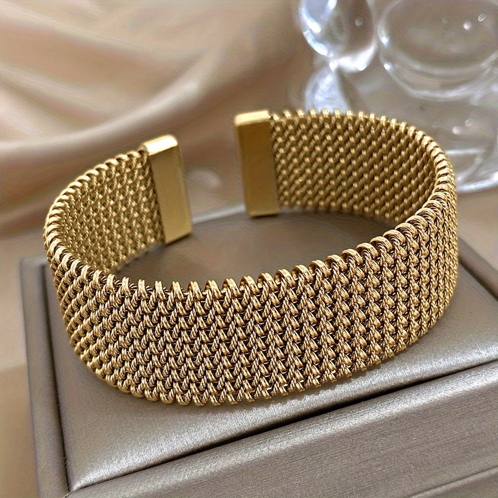 Raya – Bracelet en acier titane avec câble gravé
