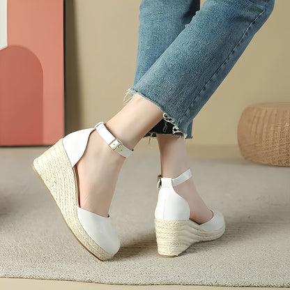 Yasmine - Trendy women's sandals with wedge heels