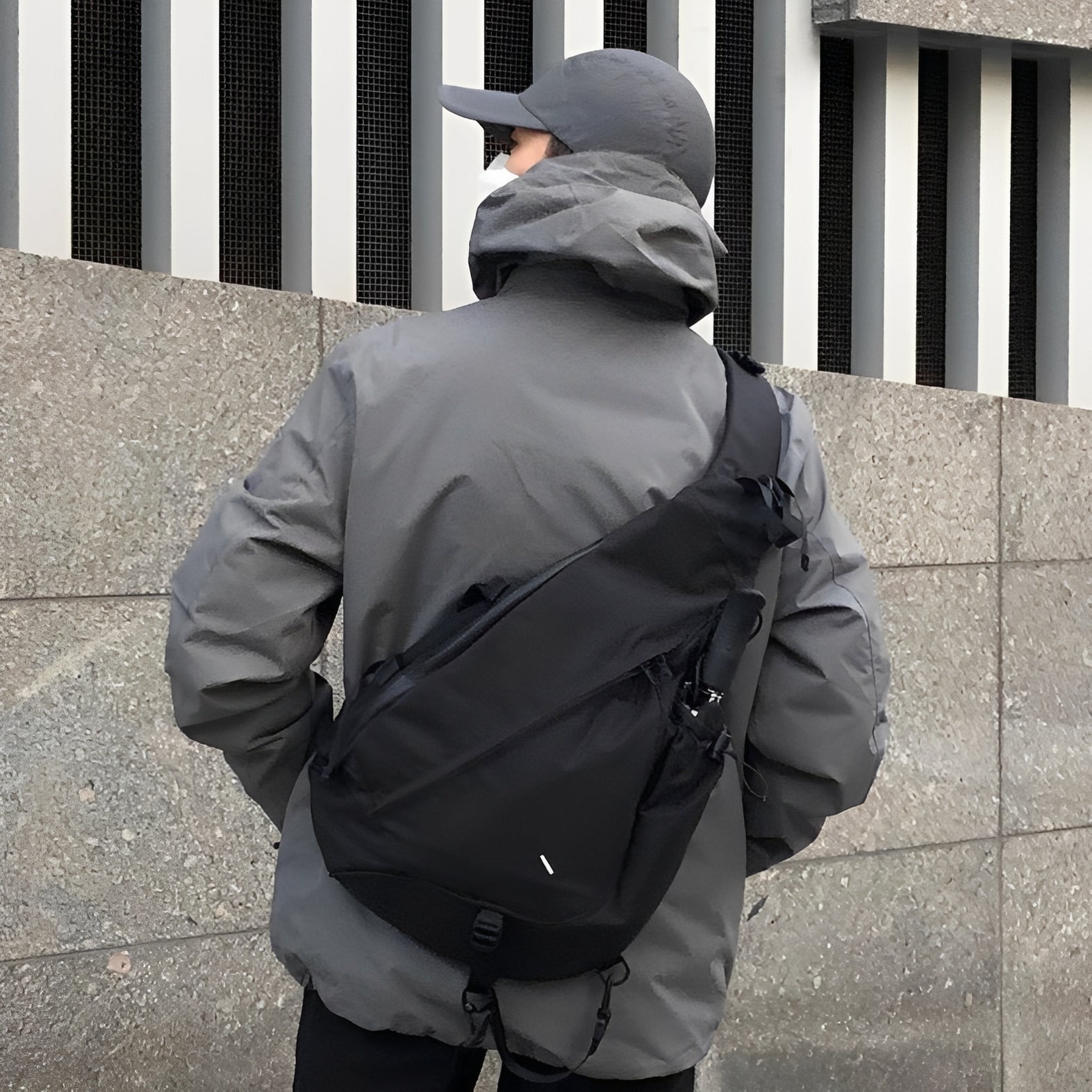 Lucas - Sac bandoulière étanche et stylisé pour hommes