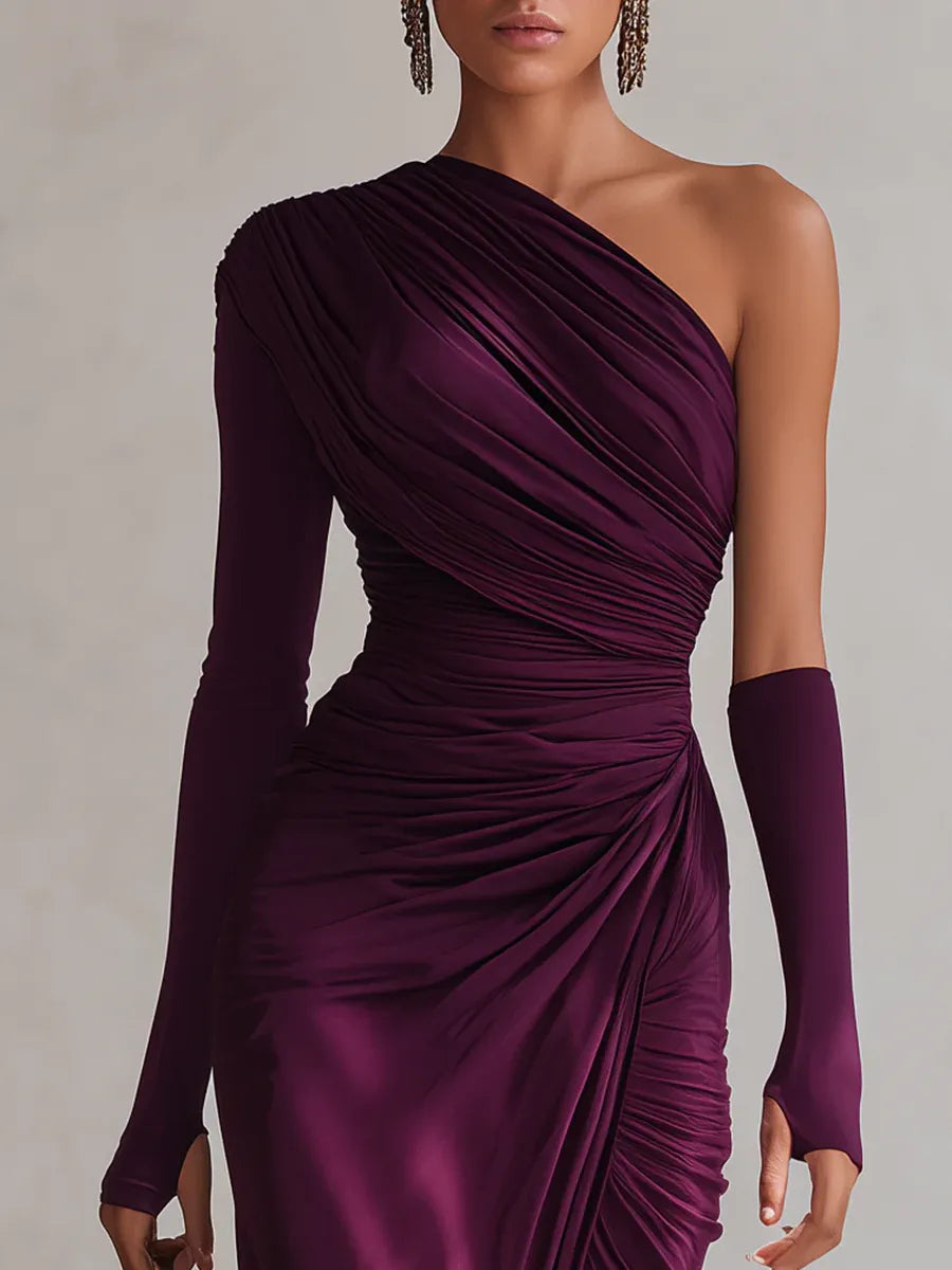 Seraphine – Robe Maxi Asymétrique à Drapés Structurés
