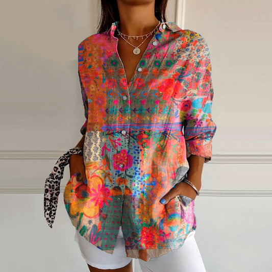Anna – Elegant blouse with floral pattern