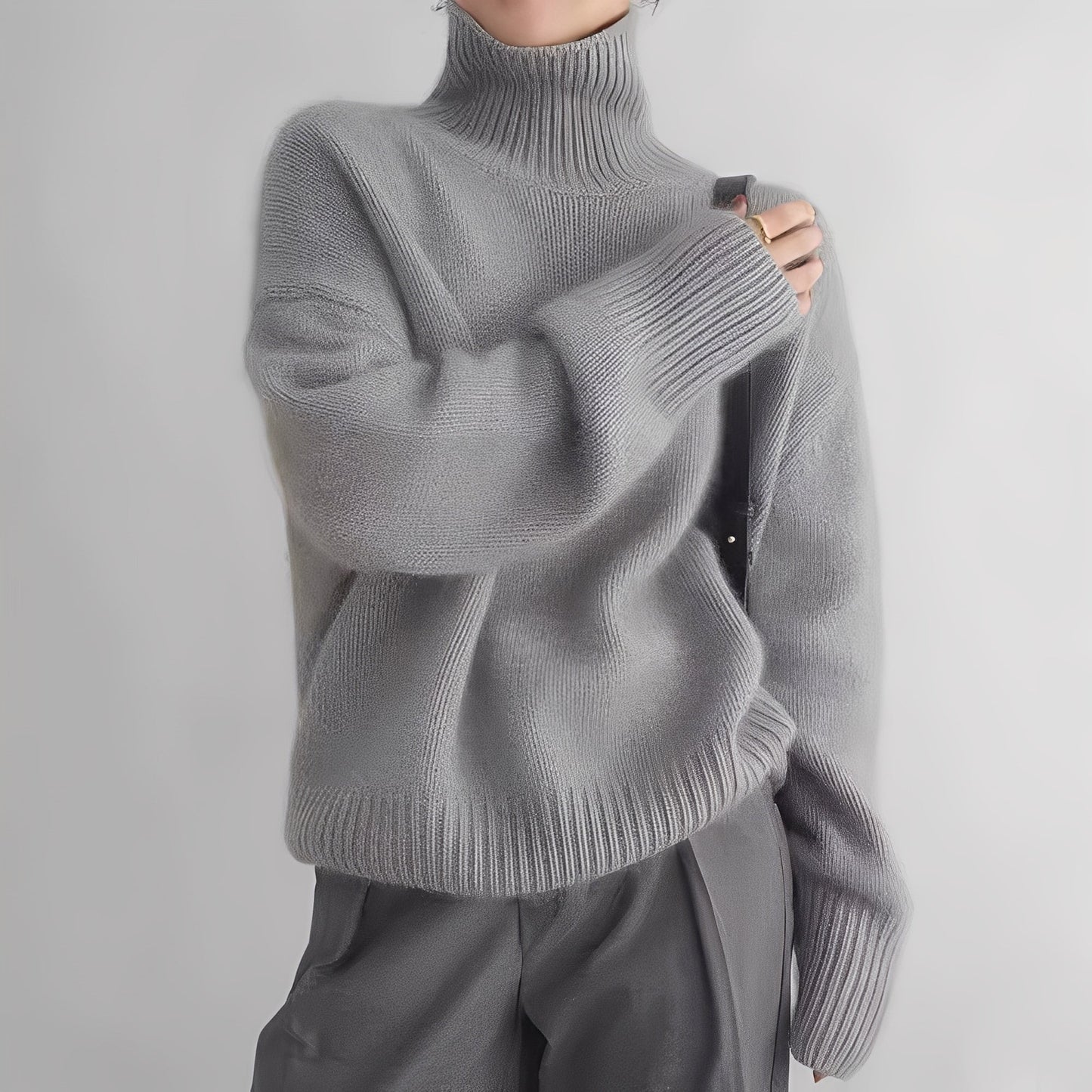 Clementine - Elegant turtleneck sweater for women
