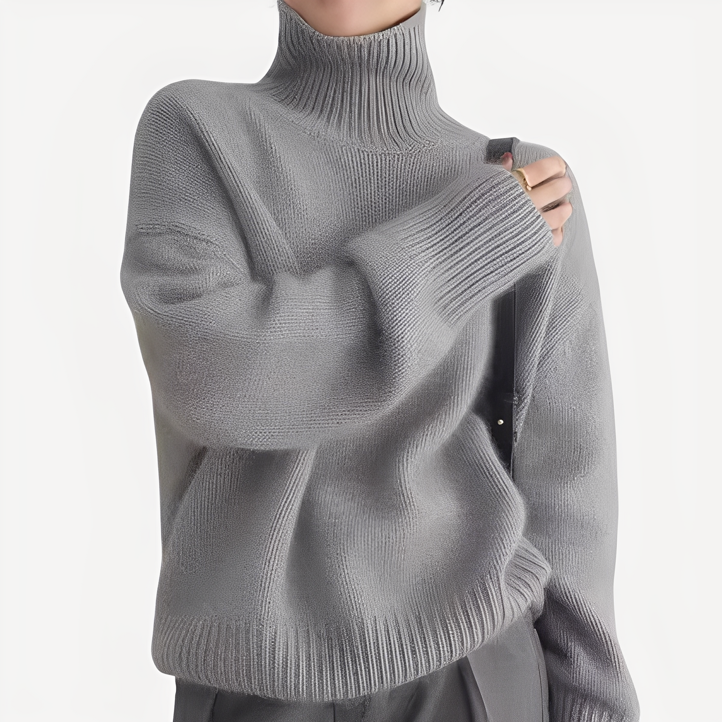 Amilia - Elegant and casual turtleneck sweater for women