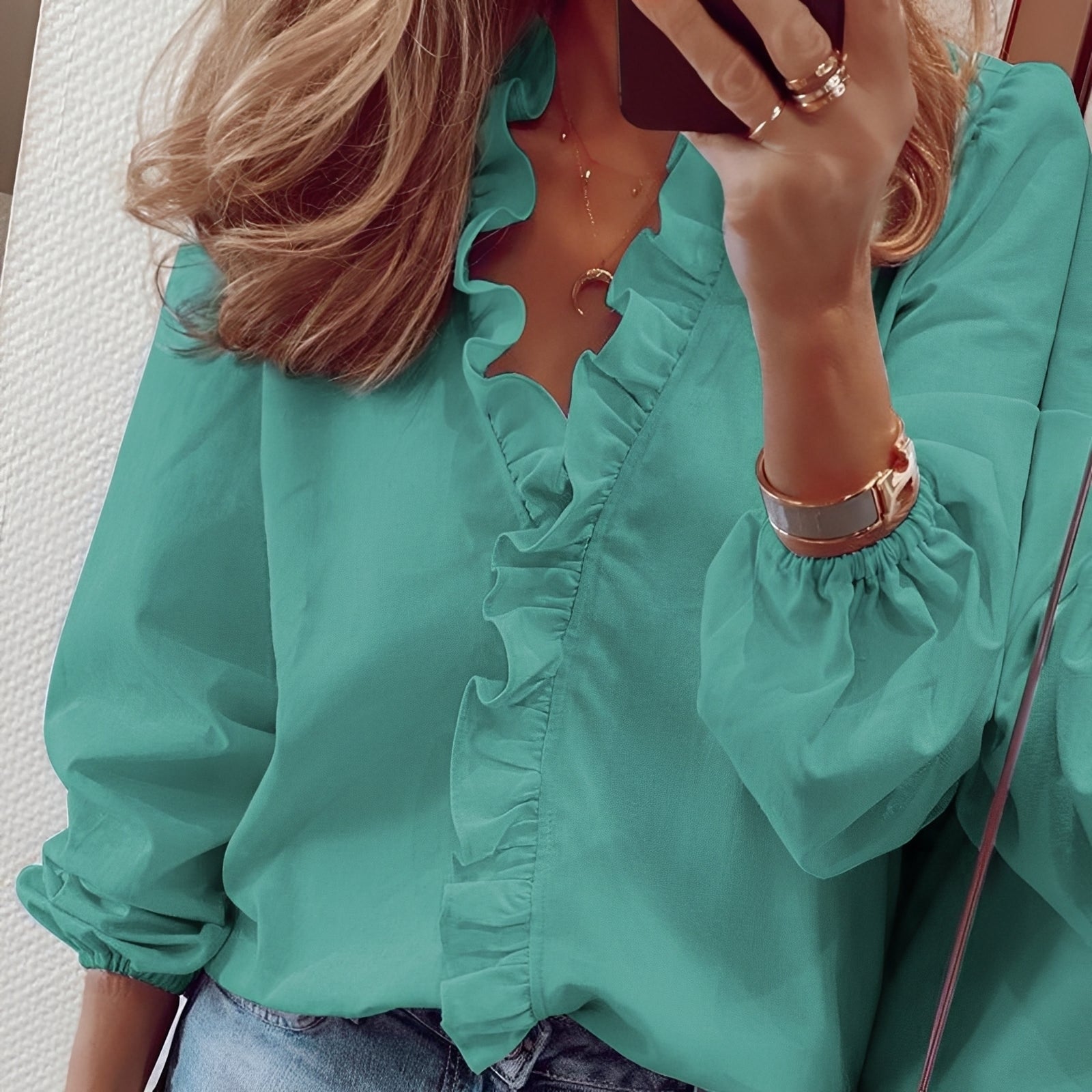 Martha - Blouse élégante à volants avec col en V pour femmes