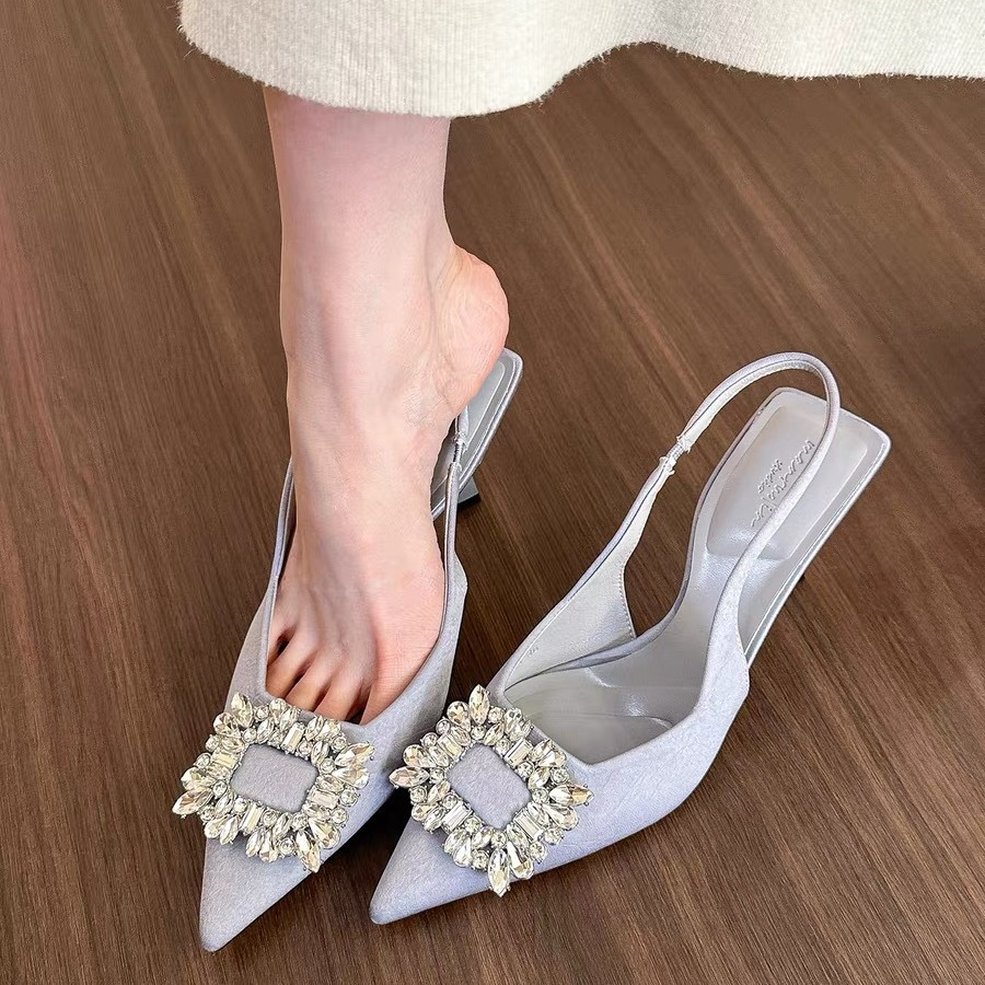 Shantel - talons aiguilles sophistiqués à bout effilé avec strass