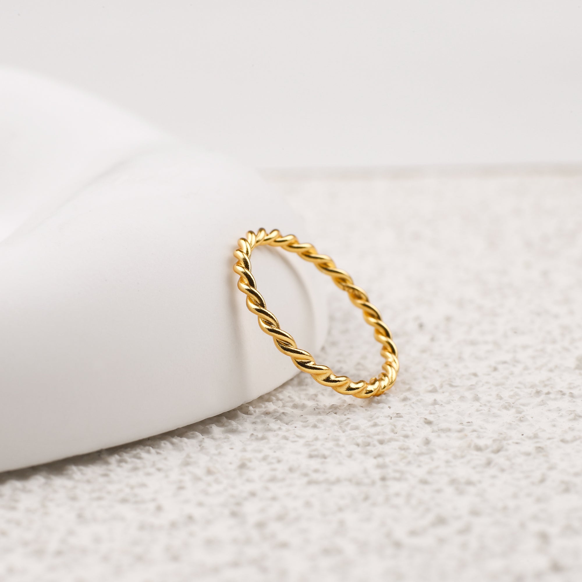 Manon – Bague tressée empilable