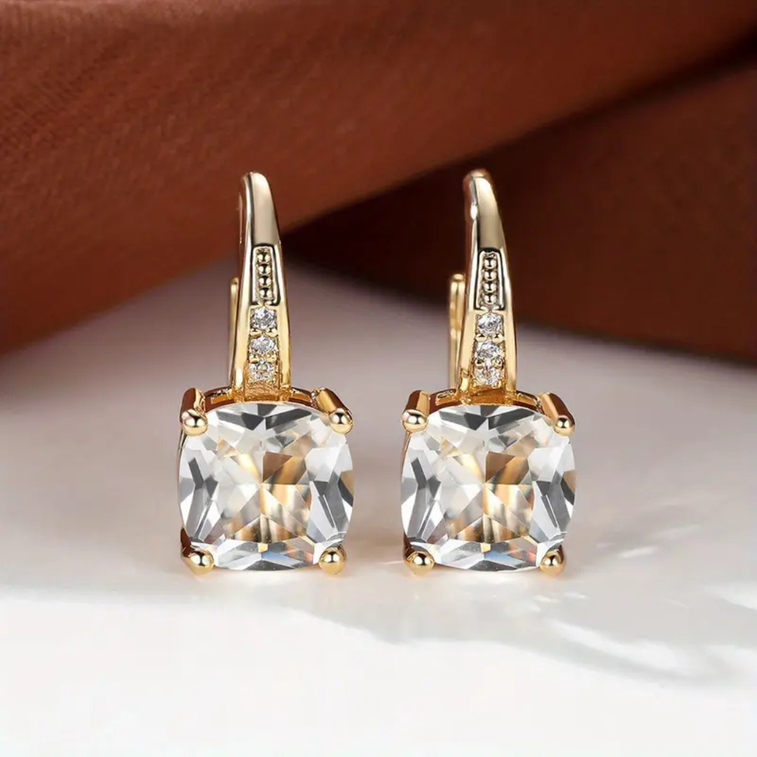 Naoko – Boucles d'oreilles élégantes avec pierres brillantes