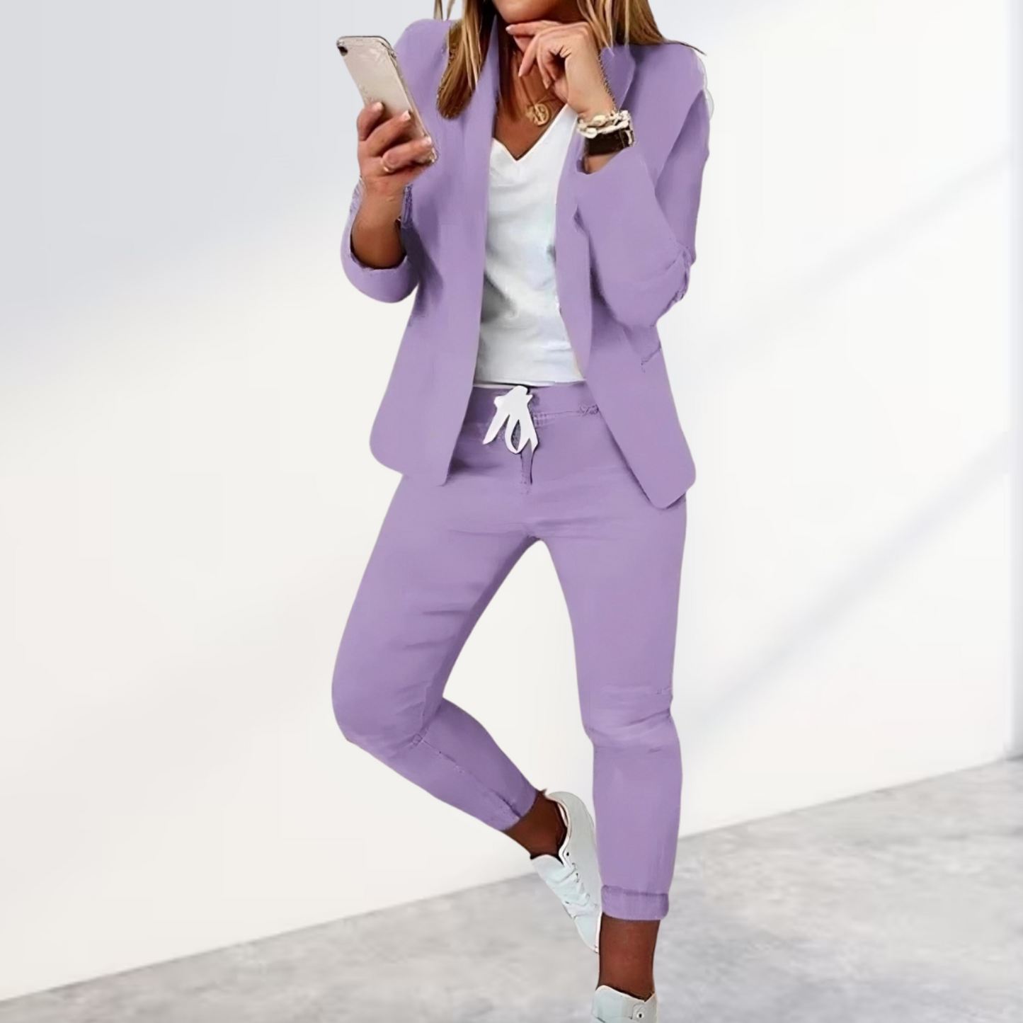 Amélie – Blazer Chic et Pantalon Coordonné