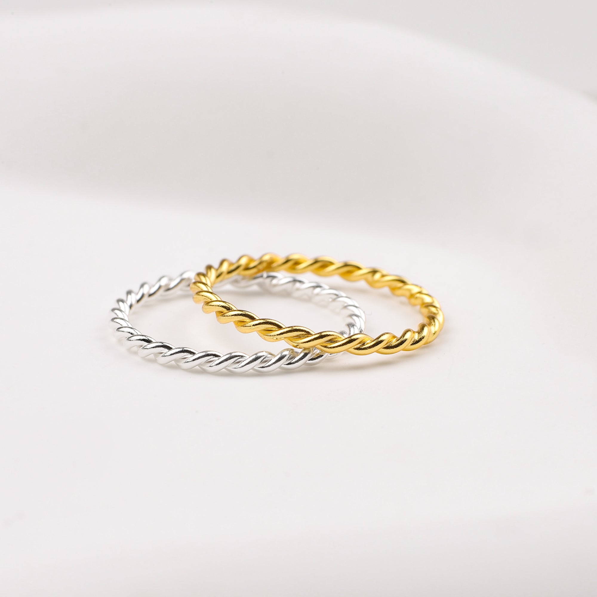 Manon – Bague tressée empilable