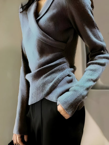 Caroline - Asymmetrical and graceful sweater for women