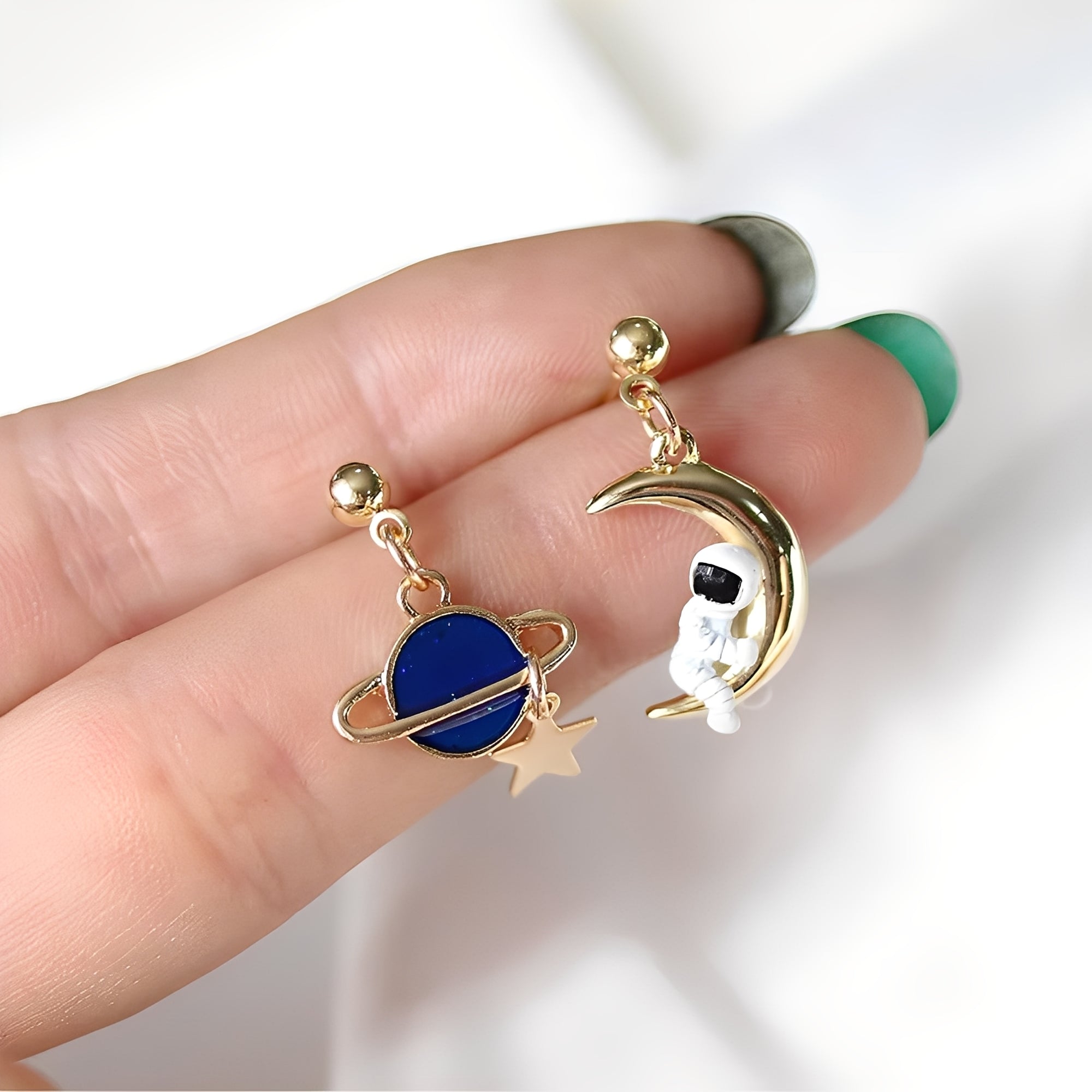 Luna – Boucles d'oreilles d'astronaute et planète