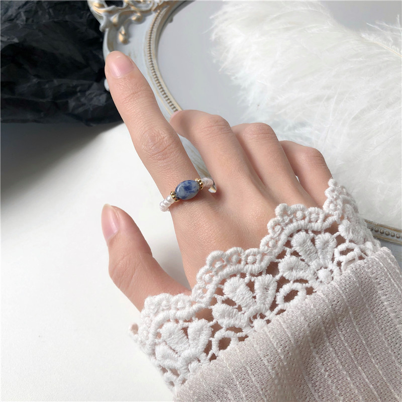 Perle de pierre - Bague en perles vintage