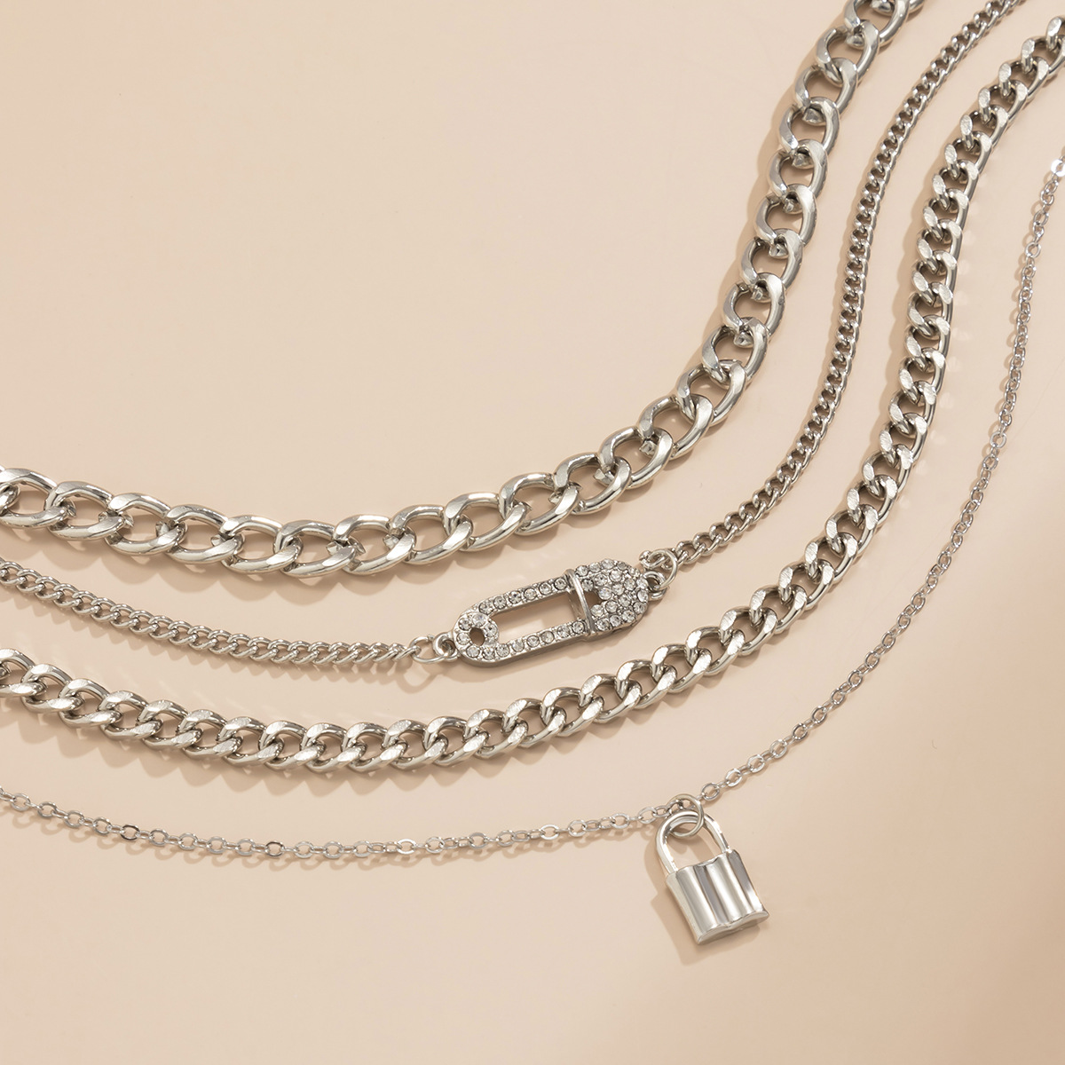 4pcs Collier - Ensemble de chaîne de pin rétro