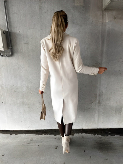 Gadie Bella - Élégant manteau long en laine à double boutonnage