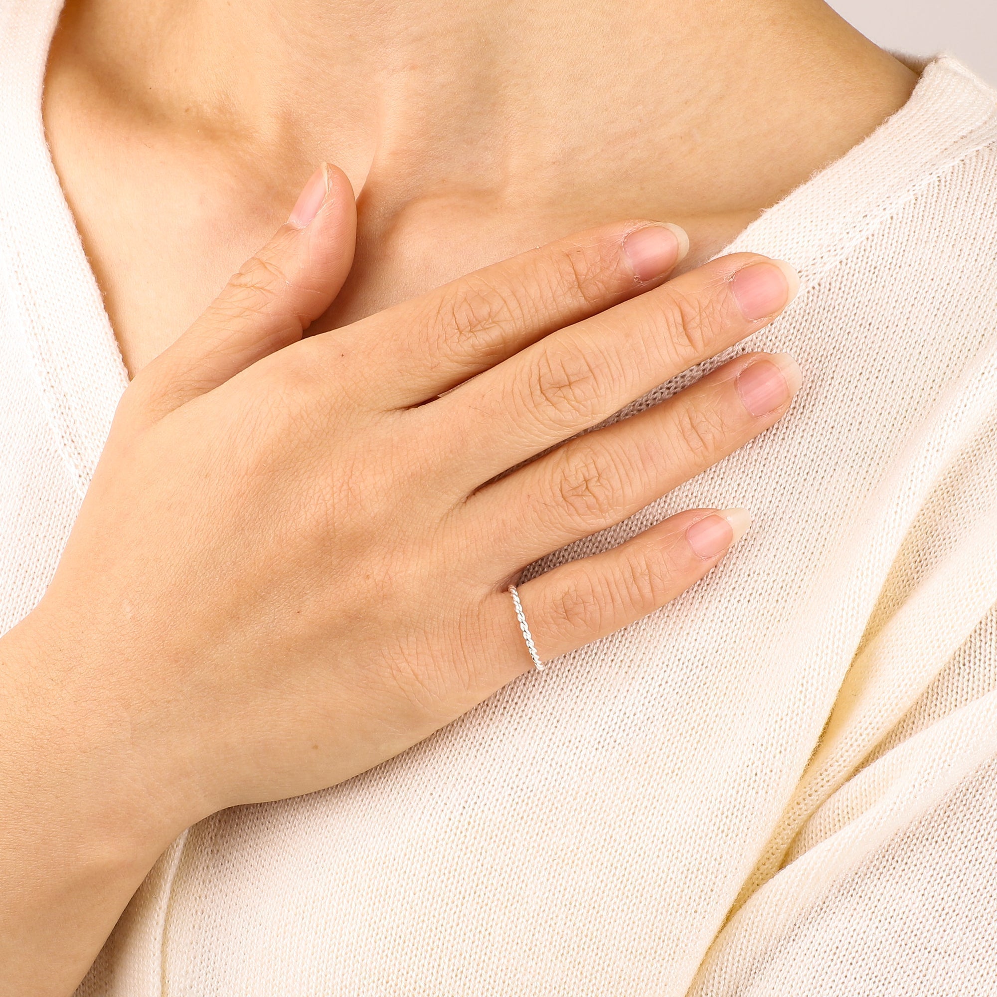 Manon – Bague tressée empilable