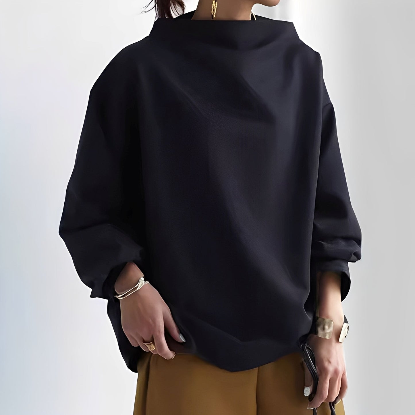 Amélia - Woman's sweater with high collar