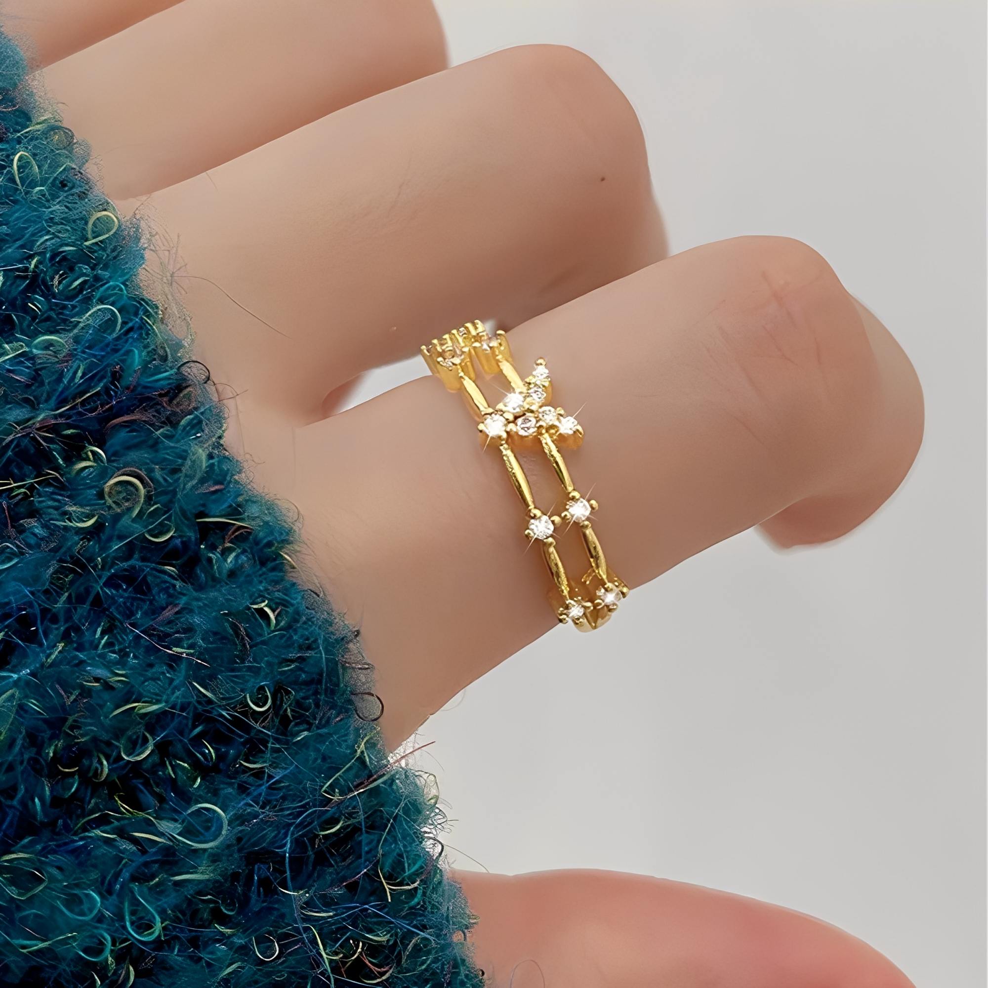 Verna – Bague élégante en forme de papillon