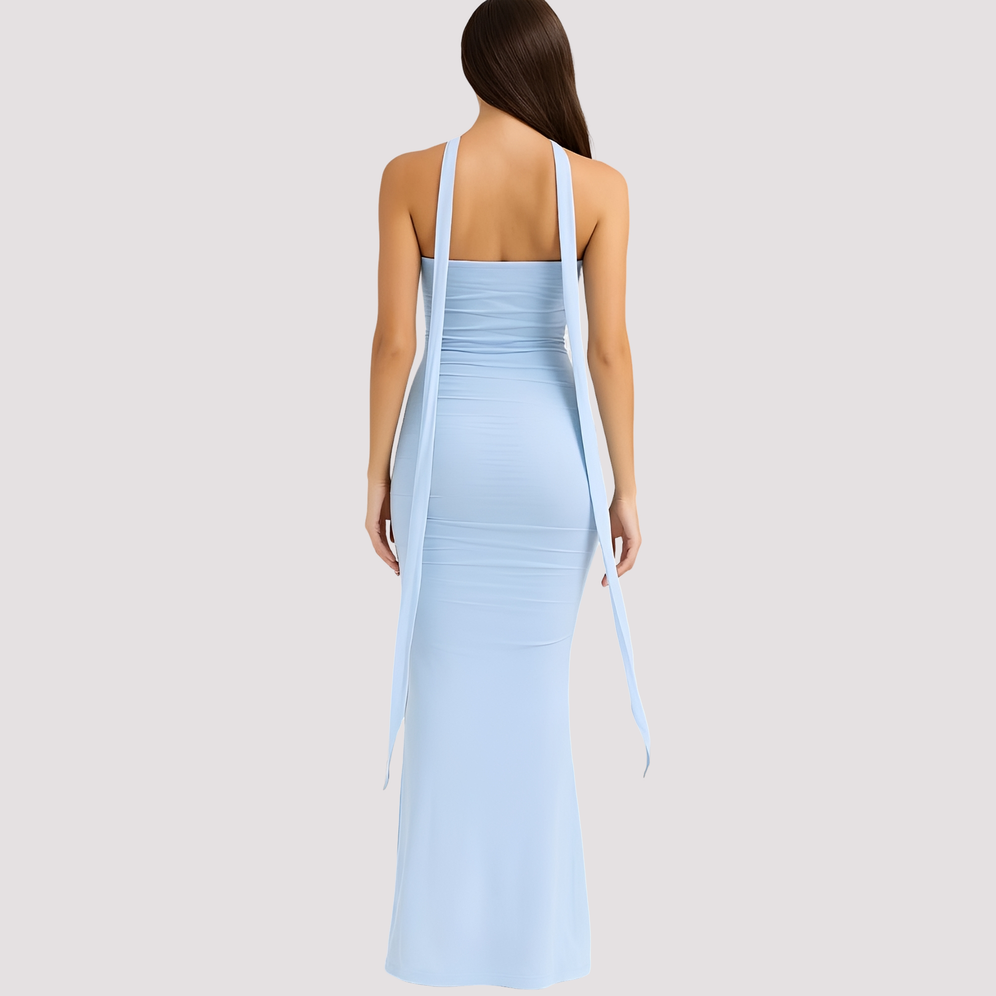 Antonia - Robe élégante près du corps avec collier